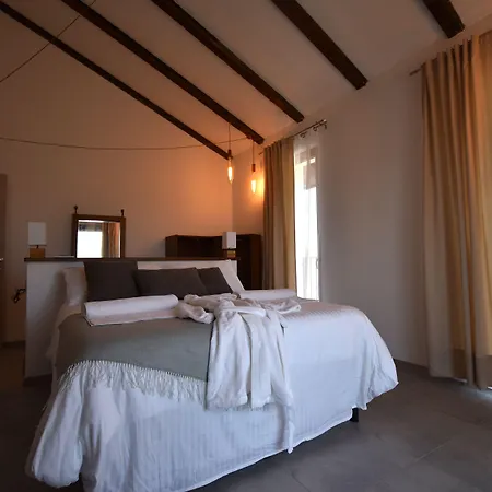 Cascina Tre Botti Resort *